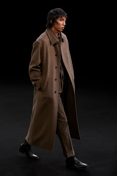 Look 40
